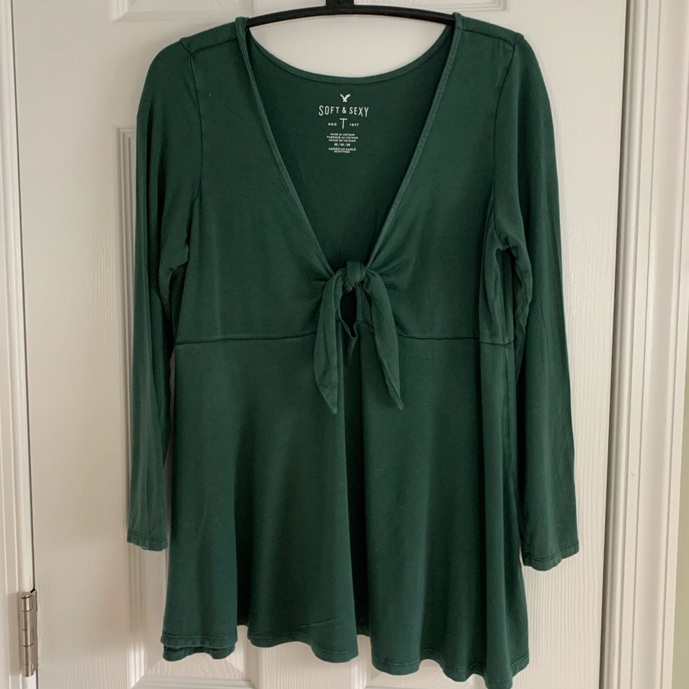 3 for $10•AEO soft & sexy tie front top